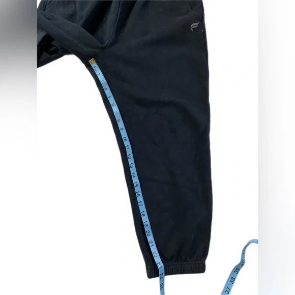 Fabletics Fleece black sweatpants - Picture 2 of 6